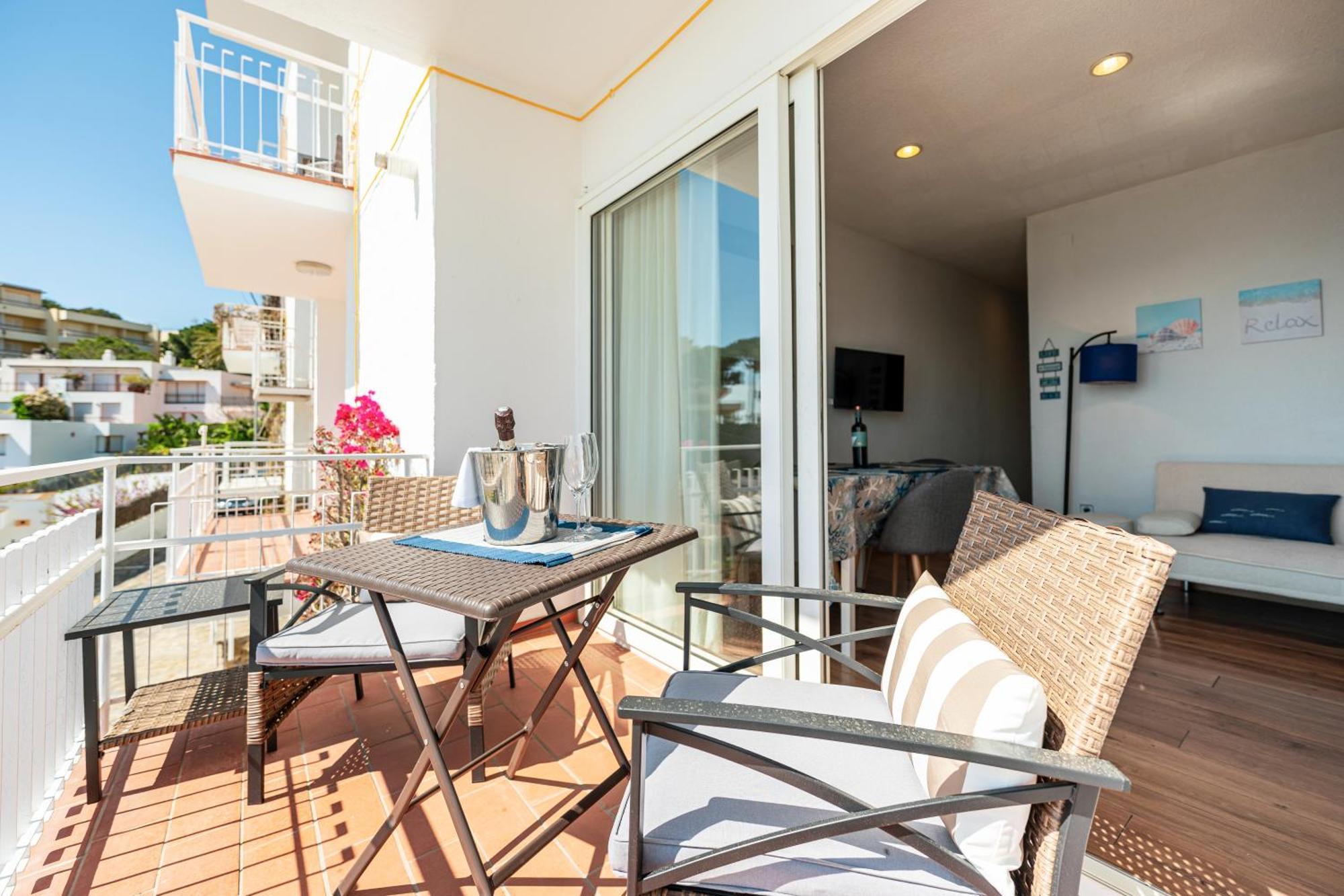 Santa Llucia Apartaments Ρόζες Εξωτερικό φωτογραφία