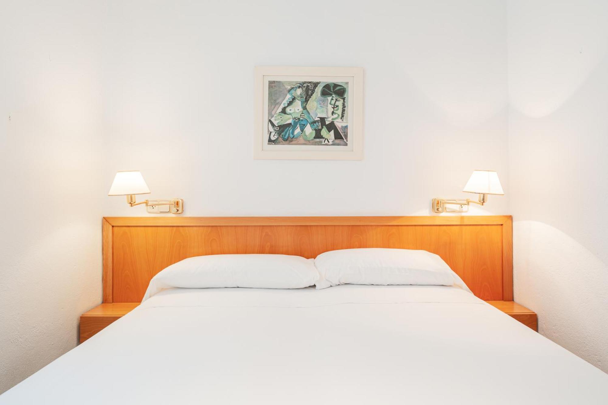 Santa Llucia Apartaments Ρόζες Εξωτερικό φωτογραφία