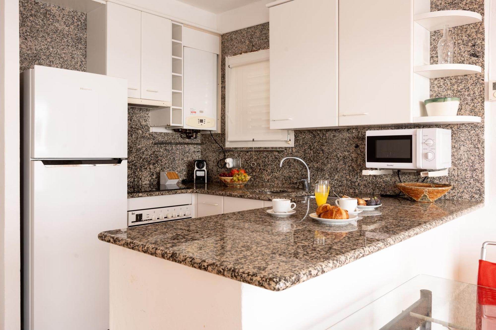 Santa Llucia Apartaments Ρόζες Εξωτερικό φωτογραφία