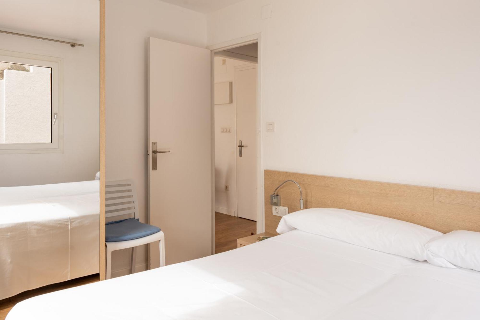 Santa Llucia Apartaments Ρόζες Εξωτερικό φωτογραφία