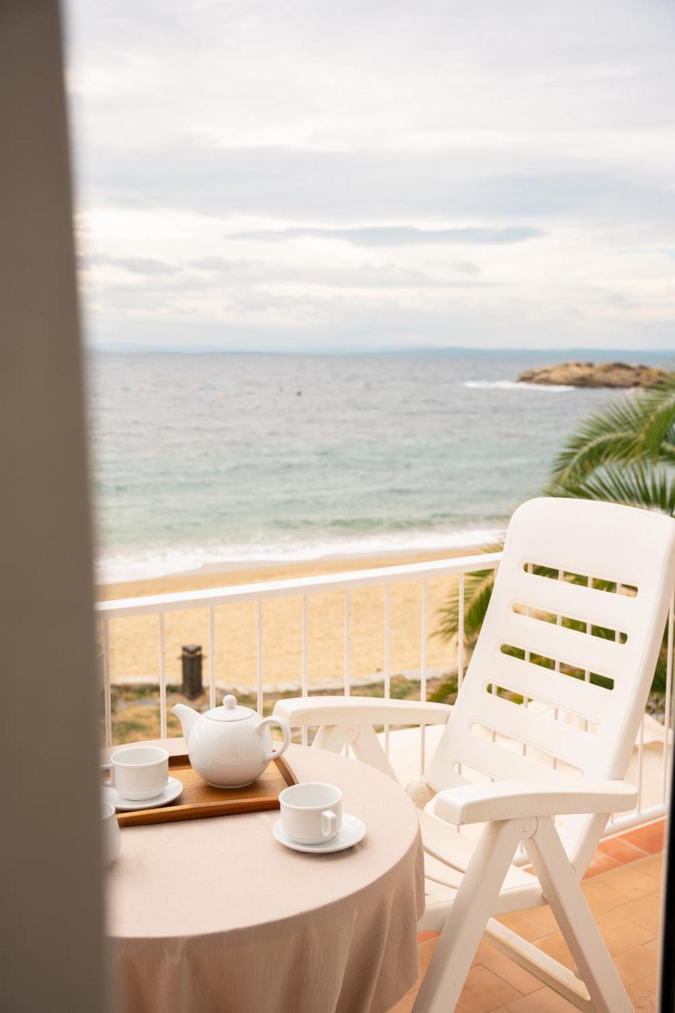 Santa Llucia Apartaments Ρόζες Εξωτερικό φωτογραφία