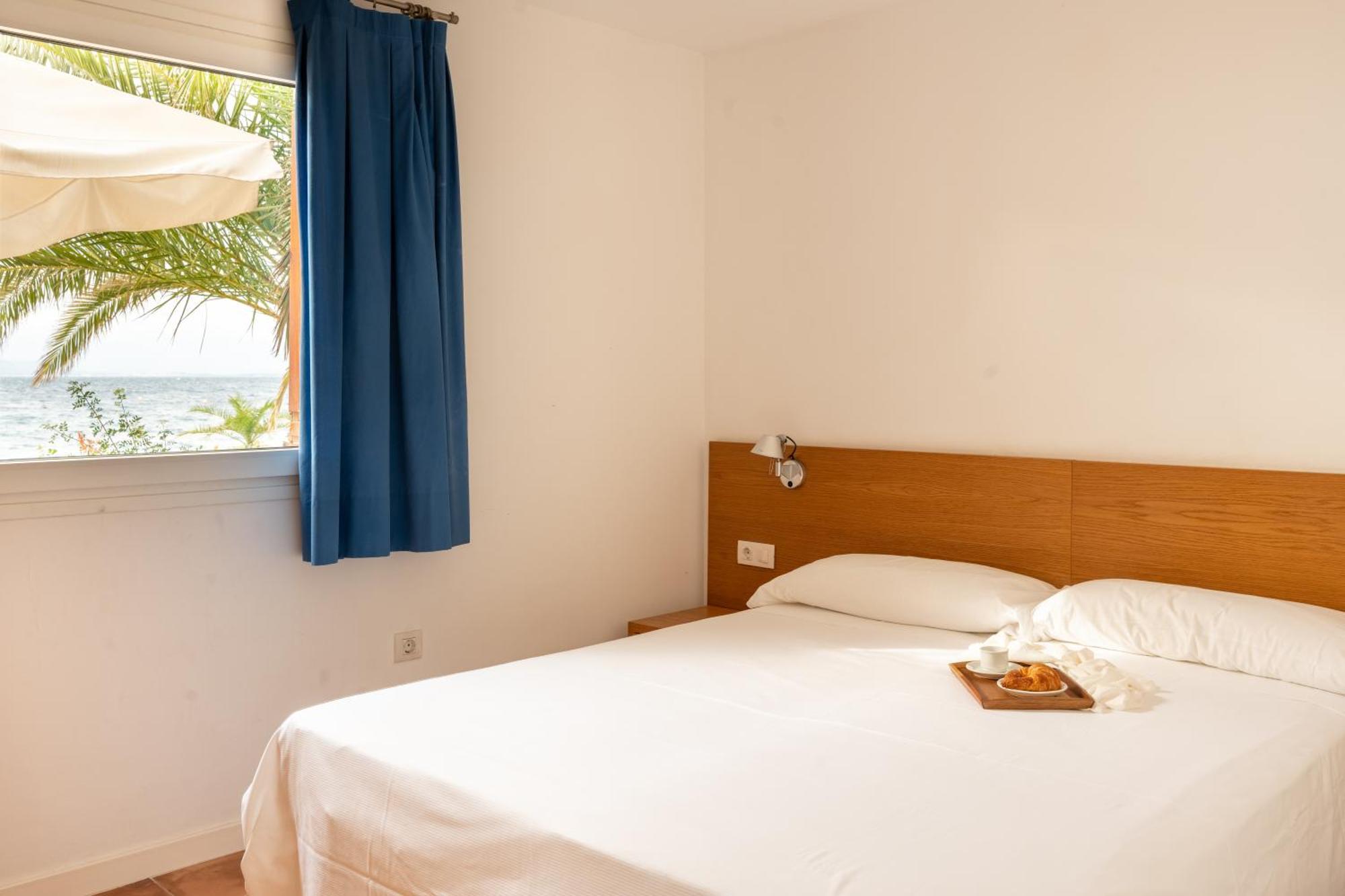 Santa Llucia Apartaments Ρόζες Εξωτερικό φωτογραφία